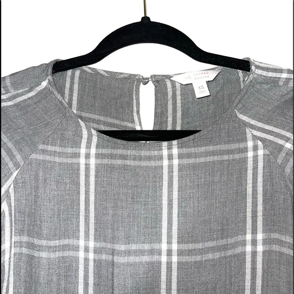 LC Lauren Conrad Gray & White Plaid Print Bell Split Back Top Xsmall Women’s - Picture 2 of 14